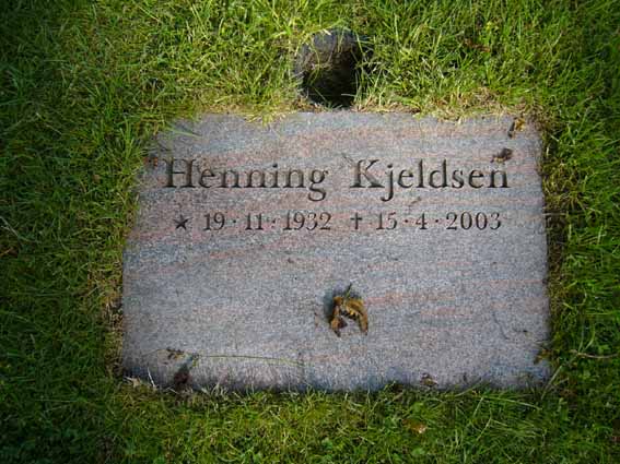 Billede af gravsten på Herning Vestre Kirkegård