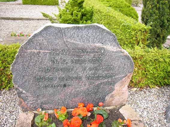 Billede af gravsten på Herning Vestre Kirkegård
