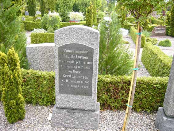 Billede af gravsten på Herning Vestre Kirkegård