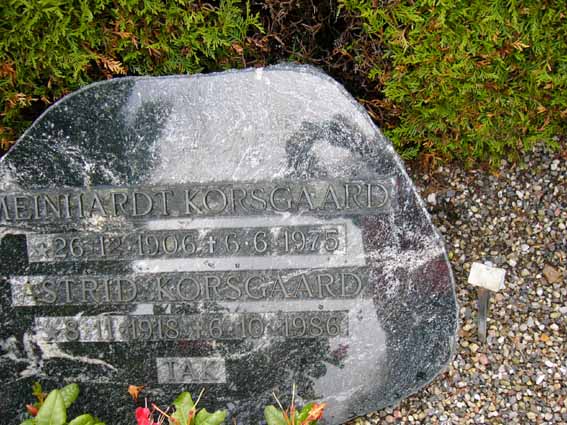 Billede af gravsten på Herning Vestre Kirkegård