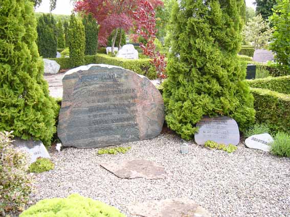 Billede af gravsten på Herning Vestre Kirkegård