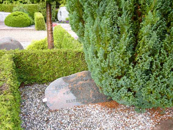 Billede af gravsten på Herning Vestre Kirkegård