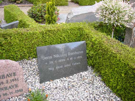 Billede af gravsten på Herning Vestre Kirkegård