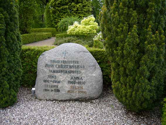 Billede af gravsten på Herning Vestre Kirkegård