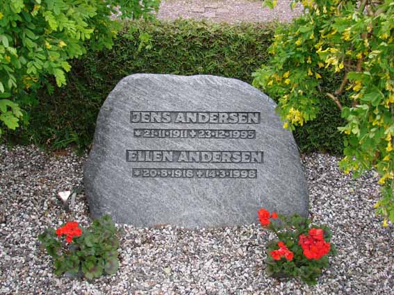 Billede af gravsten på Herning Vestre Kirkegård