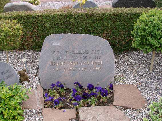 Billede af gravsten på Herning Vestre Kirkegård