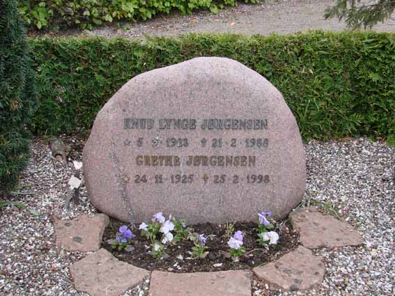 Billede af gravsten på Herning Vestre Kirkegård