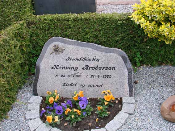 Billede af gravsten på Herning Vestre Kirkegård