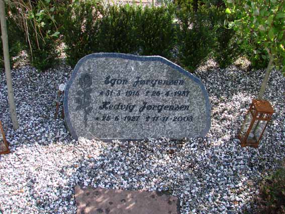 Billede af gravsten på Herning Vestre Kirkegård
