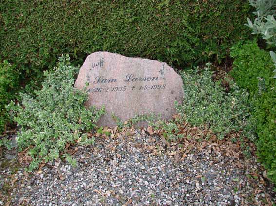 Billede af gravsten på Herning Vestre Kirkegård