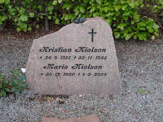 Billede af gravsten på Herning Vestre Kirkegård