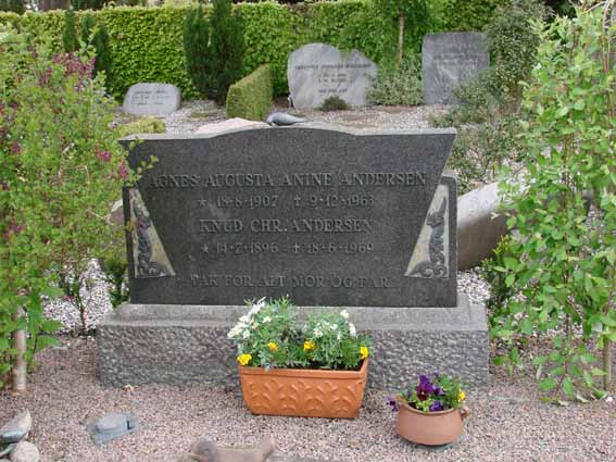 Billede af gravsten på Herning Vestre Kirkegård