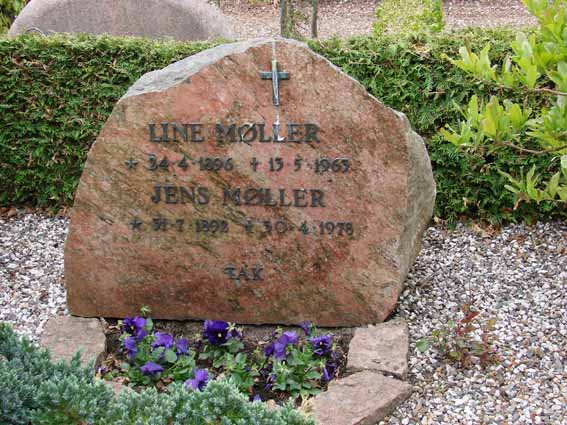 Billede af gravsten på Herning Vestre Kirkegård