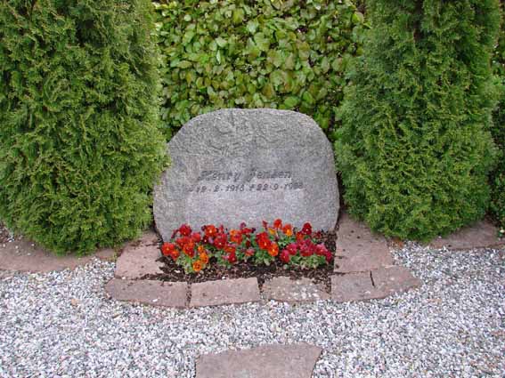 Billede af gravsten på Herning Vestre Kirkegård