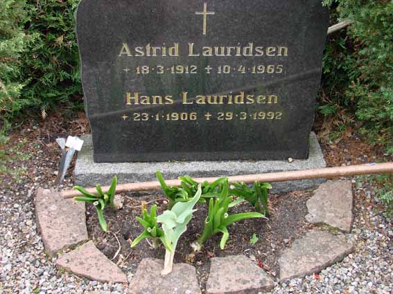 Billede af gravsten på Herning Vestre Kirkegård
