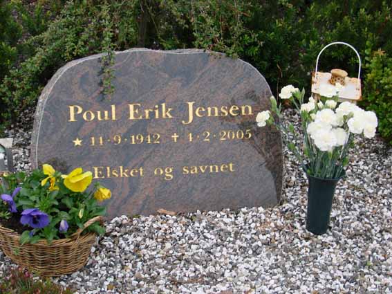 Billede af gravsten på Herning Vestre Kirkegård