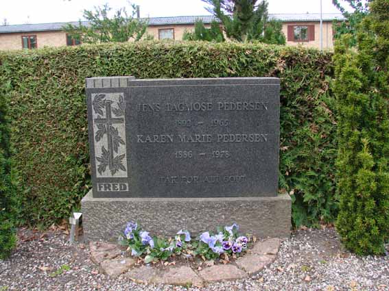 Billede af gravsten på Herning Vestre Kirkegård