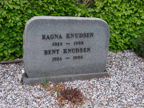 Billede af gravsten på Herning Vestre Kirkegård
