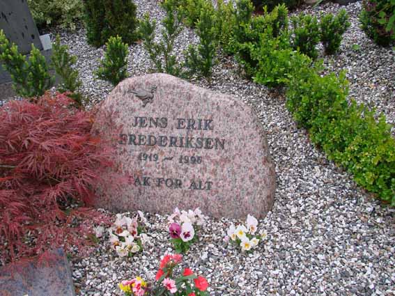 Billede af gravsten på Herning Vestre Kirkegård