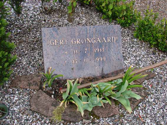 Billede af gravsten på Herning Vestre Kirkegård