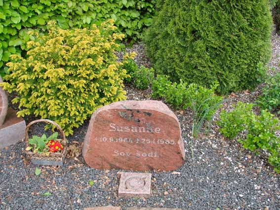 Billede af gravsten på Herning Vestre Kirkegård