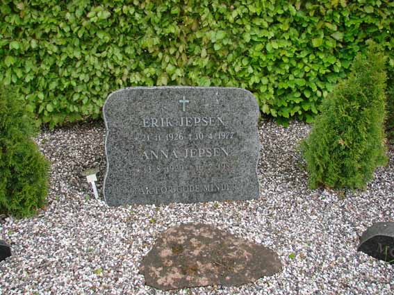 Billede af gravsten på Herning Vestre Kirkegård