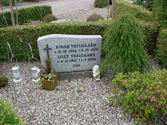 Billede af gravsten på Herning Vestre Kirkegård