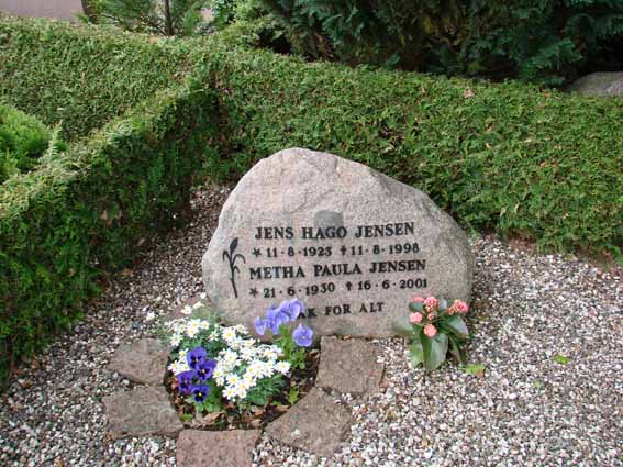 Billede af gravsten på Herning Vestre Kirkegård