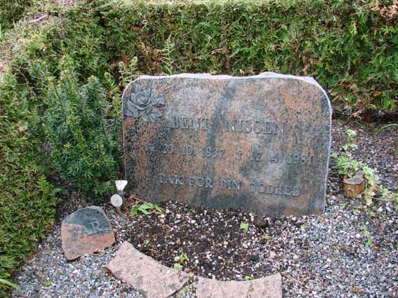 Billede af gravsten på Herning Vestre Kirkegård