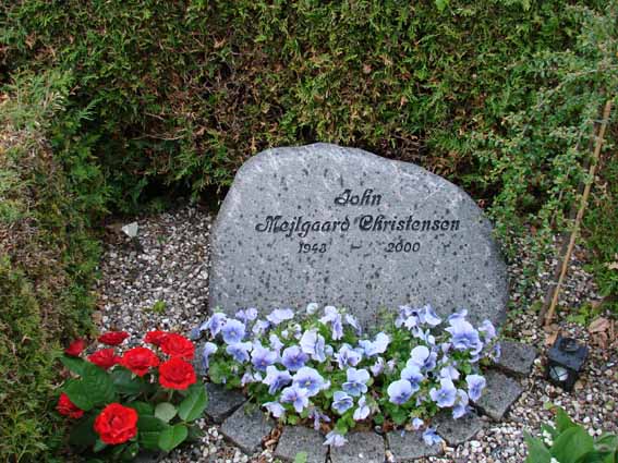 Billede af gravsten på Herning Vestre Kirkegård