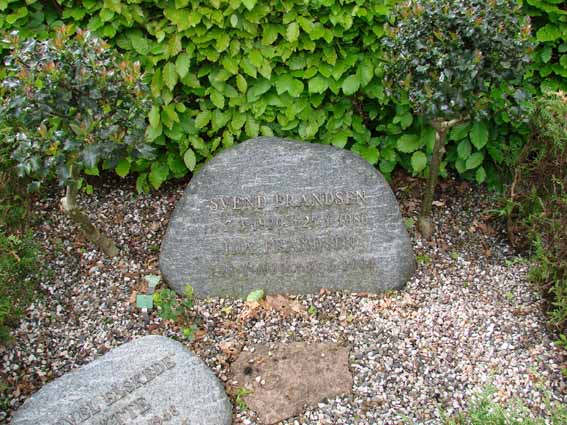 Billede af gravsten på Herning Vestre Kirkegård