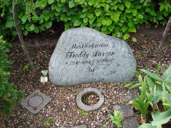 Billede af gravsten på Herning Vestre Kirkegård