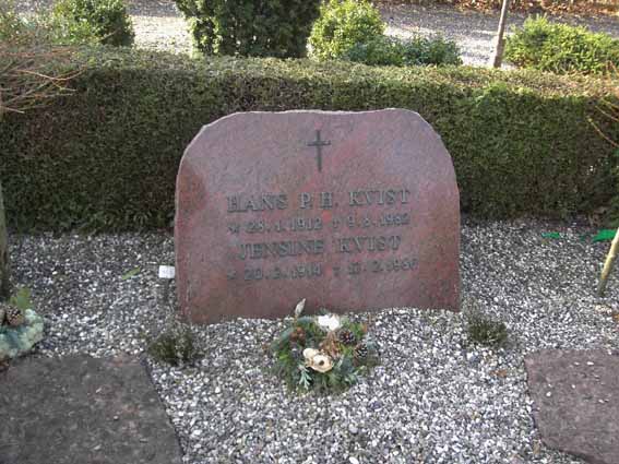Billede af gravsten på Herning Vestre Kirkegård