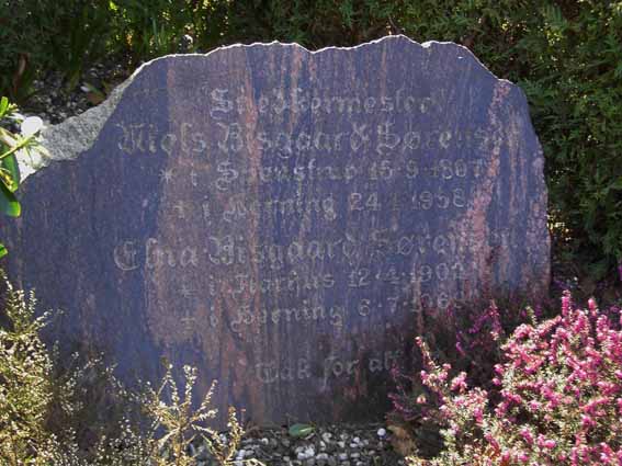 Billede af gravsten på Herning Vestre Kirkegård