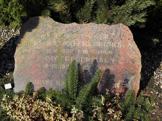 Billede af gravsten på Herning Vestre Kirkegård