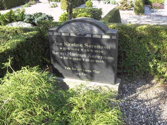 Billede af gravsten på Herning Vestre Kirkegård