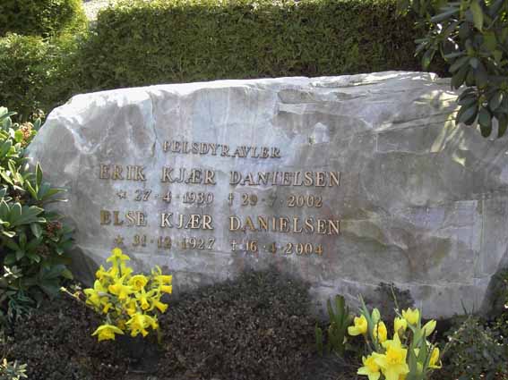 Billede af gravsten på Herning Vestre Kirkegård