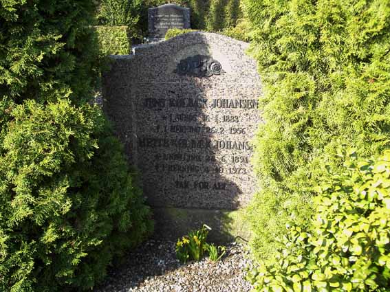 Billede af gravsten på Herning Vestre Kirkegård