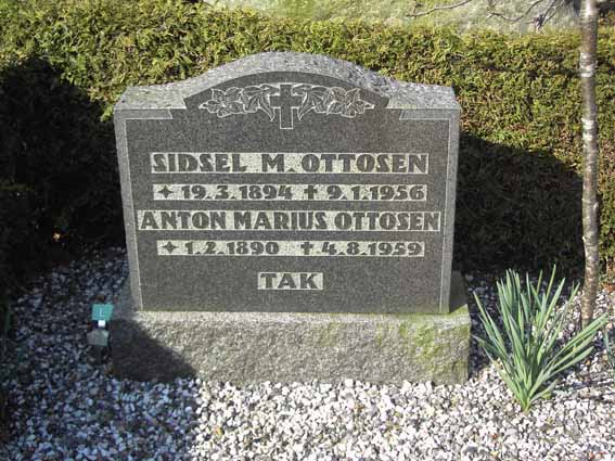 Billede af gravsten på Herning Vestre Kirkegård