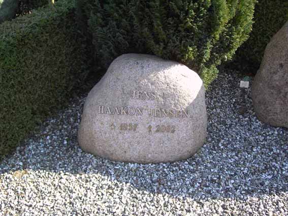 Billede af gravsten på Herning Vestre Kirkegård
