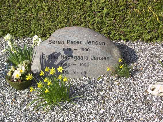 Billede af gravsten på Herning Vestre Kirkegård