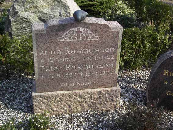 Billede af gravsten på Herning Vestre Kirkegård
