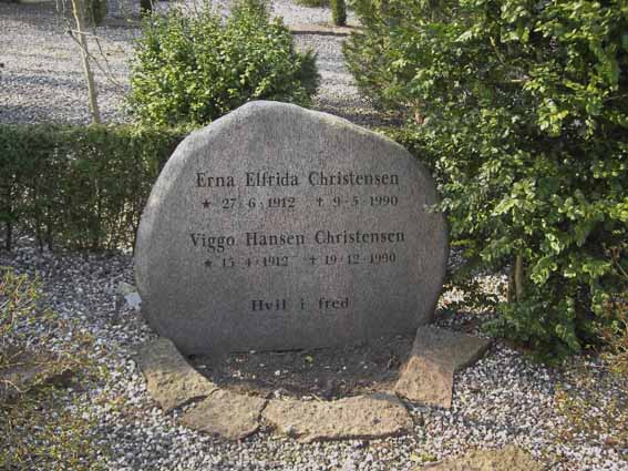Billede af gravsten på Herning Vestre Kirkegård
