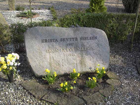 Billede af gravsten på Herning Vestre Kirkegård