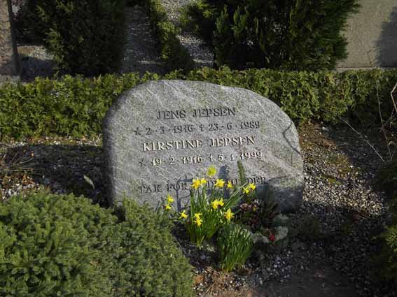 Billede af gravsten på Herning Vestre Kirkegård