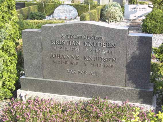 Billede af gravsten på Herning Vestre Kirkegård