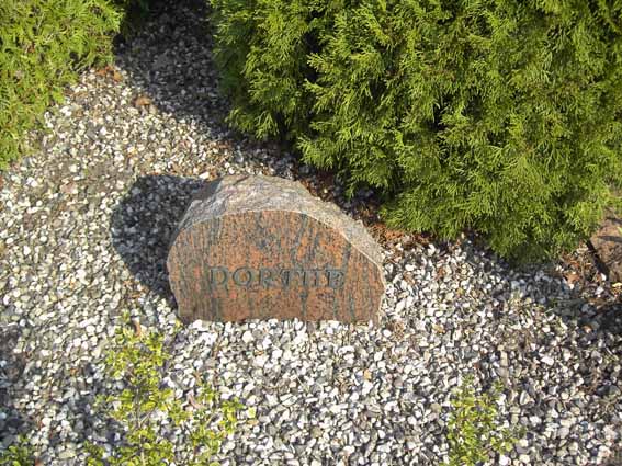 Billede af gravsten på Herning Vestre Kirkegård