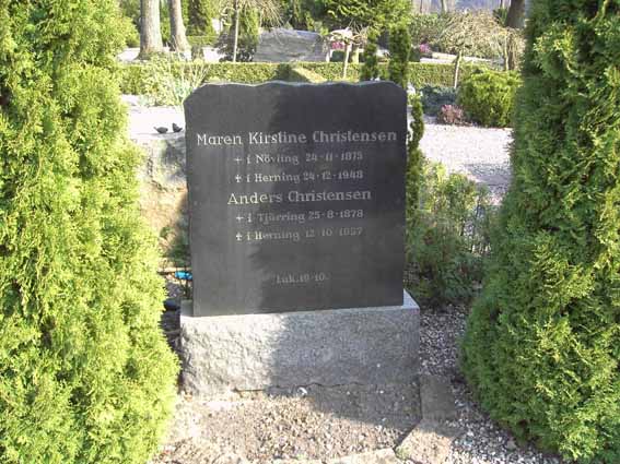 Billede af gravsten på Herning Vestre Kirkegård