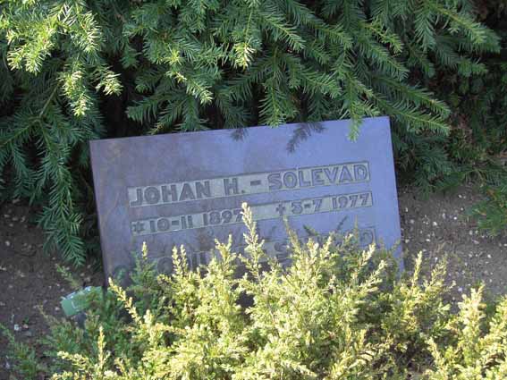 Billede af gravsten på Herning Vestre Kirkegård