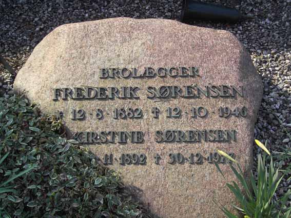 Billede af gravsten på Herning Vestre Kirkegård